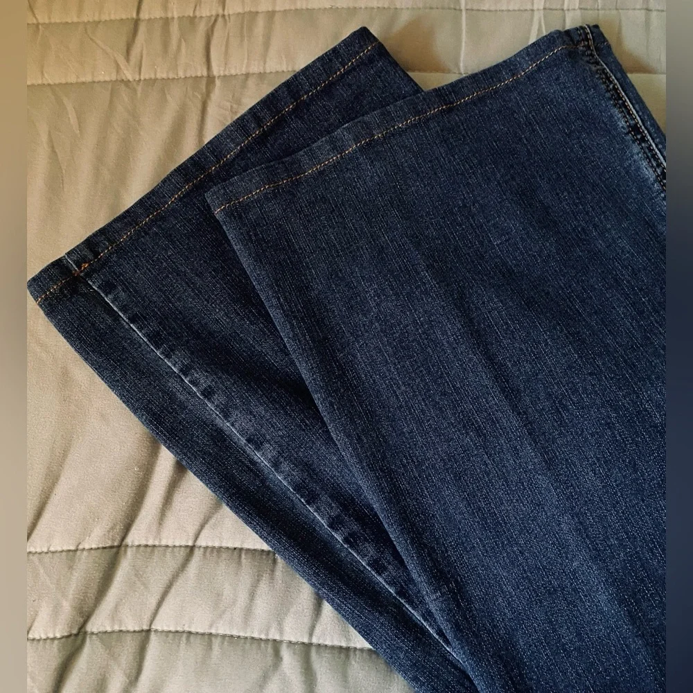 Judy Blue High Waisted Flared Denim Jeans - Picture 6 of 16